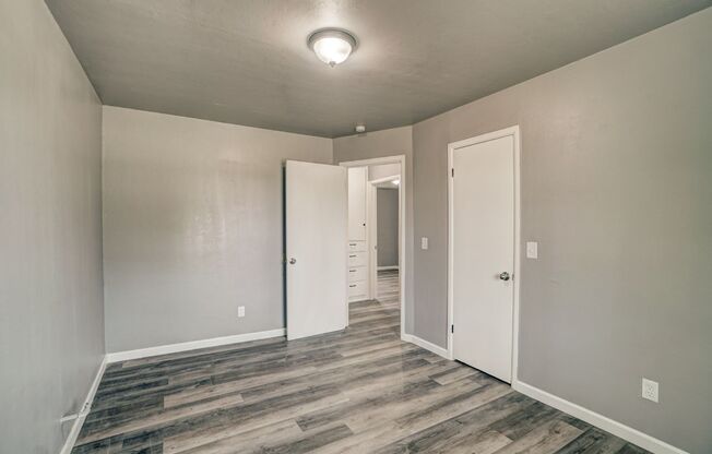 3 beds, 1 bath, $1,295