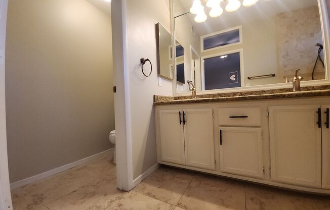 3 beds, 2.5 baths, $1,750, Unit Unit 1039