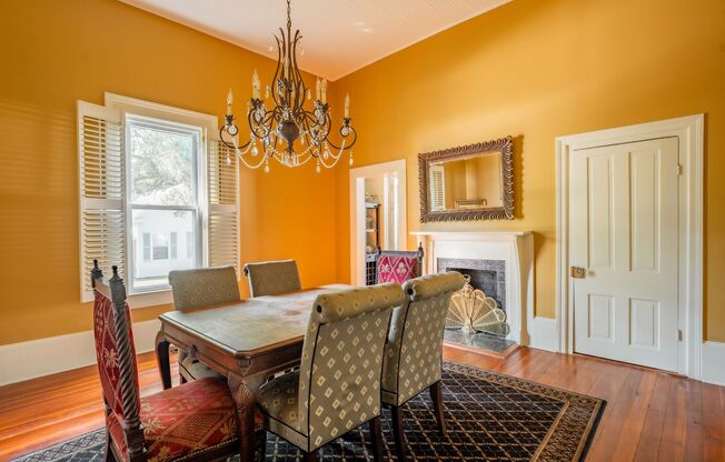 3 beds, 2 baths, $3,500