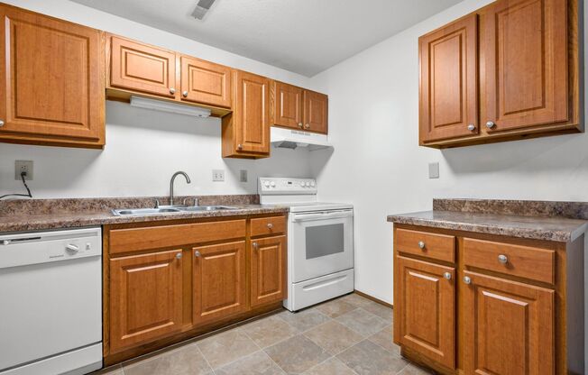 2 beds, 2 baths, 1,115 sqft, $1,555, Unit 678-03