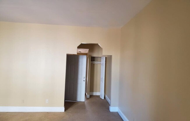 1 bed, 1 bath, 650 sqft, $1,200