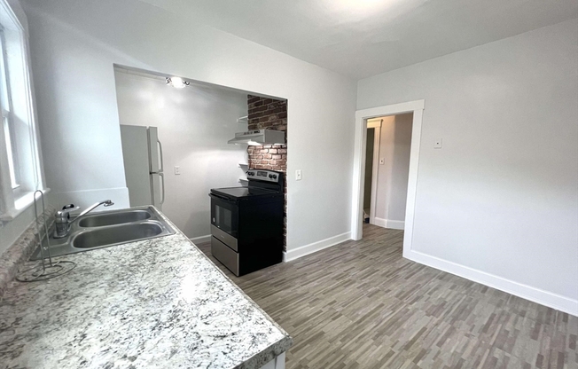 3 beds, 1 bath, 1,200 sqft, $2,850, Unit 2