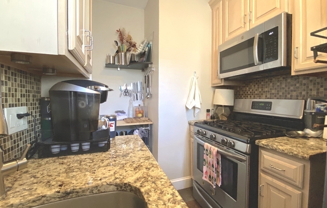 1 bed, 1 bath, 500 sqft, $3,000, Unit 30
