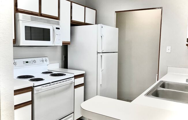 2 beds, 1 bath, 950 sqft, $1,250, Unit 34