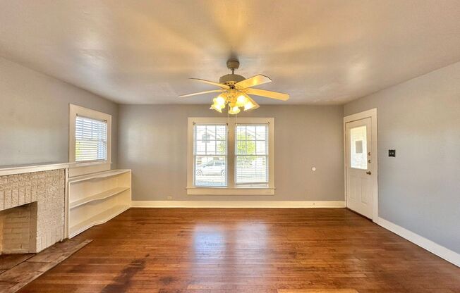 Oversized 3 bedroom and 2 bath in Tyler! Tour Today!