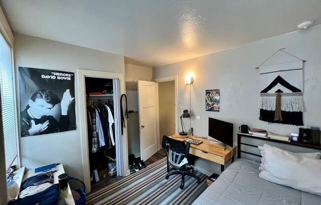 2 beds, 1.5 baths, $1,095, Unit 12