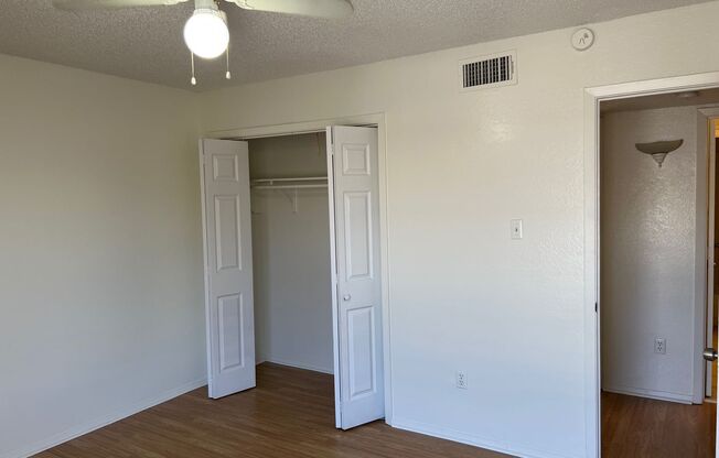 2 beds, 1.5 baths, 1,000 sqft, $1,150, Unit 4928 Diaz Unit 2