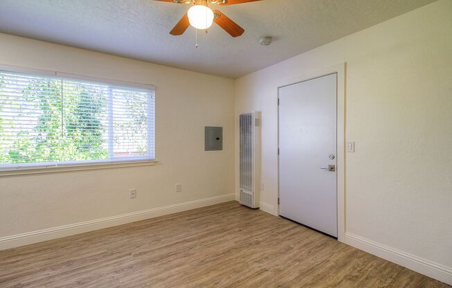 Studio, 1 bath, 300 sqft, $1,545, Unit 23