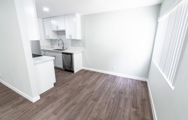 1 bed, 1.5 baths, 995 sqft, $2,698, Unit 107