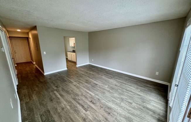 2 beds, 2.5 baths, 1,372 sqft, $1,050, Unit 1E