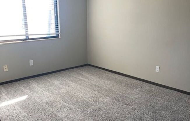 2 beds, 1 bath, 936 sqft, $895, Unit 238-Q