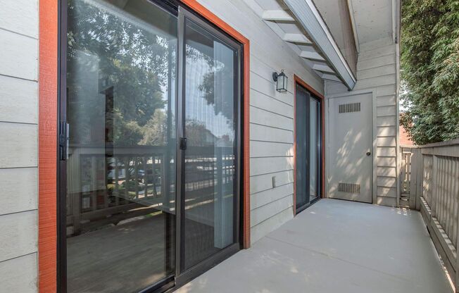 Victoria Square Apartment Homes