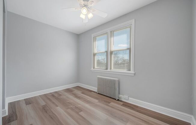 3 beds, 1 bath, 950 sqft, $1,295, Unit 619 Southcrest Drive #18