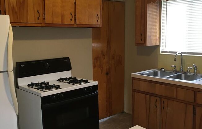 432 W. Waterloo  Akron -  3 Bedroom Home