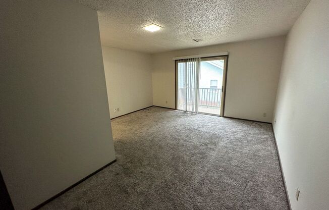 3 beds, 1 bath, $1,080