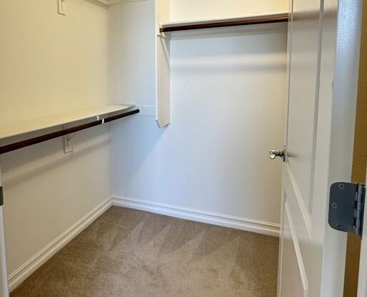 2 beds, 2 baths, 1,290 sqft, $3,700, Unit 439