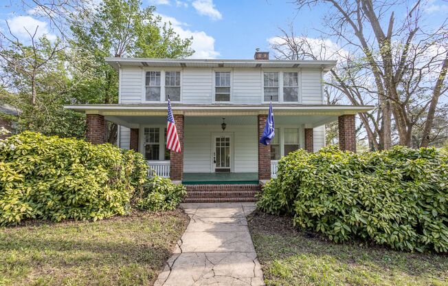 Beautiful Southern home in the heart of downtown Chester