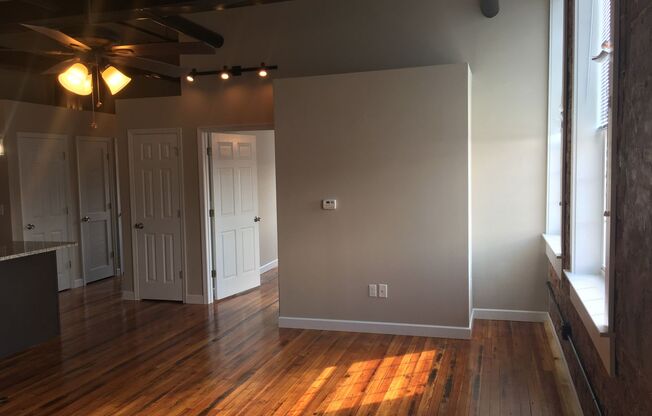 1 bed, 1 bath, 765 sqft, $1,195, Unit Apt. 304