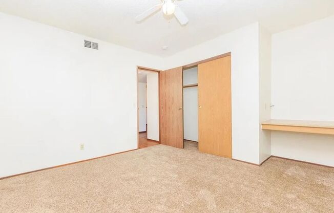 1 bed, 1 bath, 800 sqft, $1,265, Unit 240