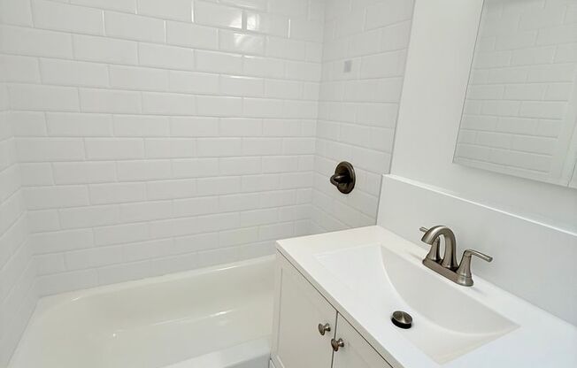 Studio, 1 bath, 225 sqft, $1,895, Unit 0132-50