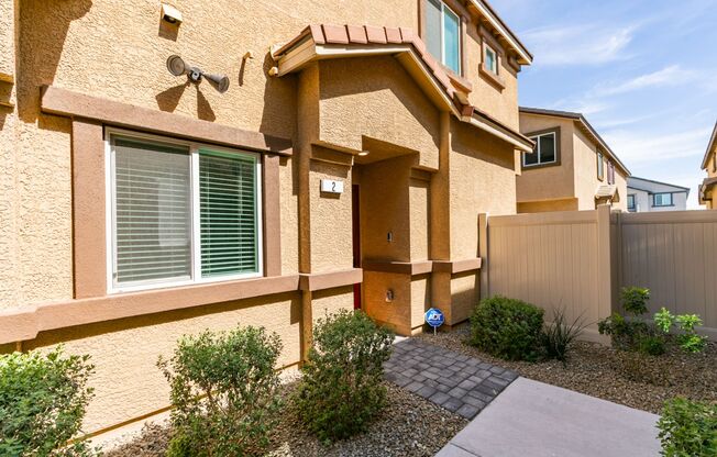 Stylish 3-Bedroom Townhome with Open Floor Plan