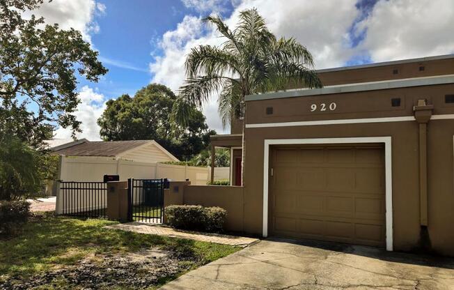 920 ARAGON AVE