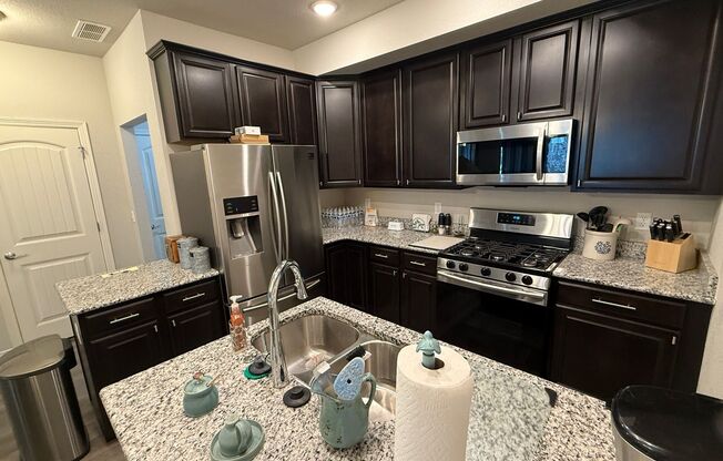 Amazing 3 Bedroom Townhome Near Charming Downtown Berthoud