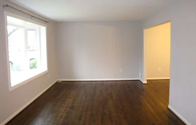 Renovated 4 level single family home in Kings Park West.