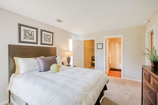 Master Bedroom at Middletown Ridge Apartments, Middletown