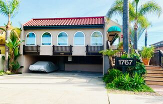 LIVE NEAR THE BEACH & MISSION BAY! 2BD/2BA PACIFIC BEACH APARTMENT! ONLY $3,495/MO