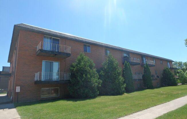Elm Creek Apartments - West Fargo