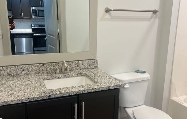 Studio, 1 bath, 560 sqft, $1,600, Unit Heritage East- Unit 305