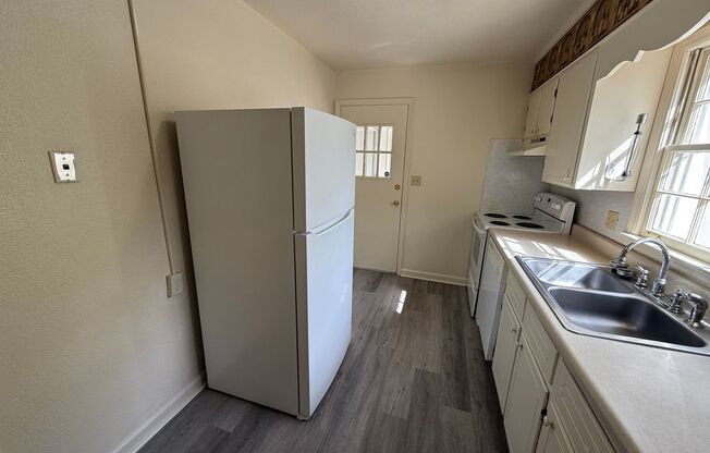 2 beds, 2 baths, 1,200 sqft, $1,395, Unit 406-4