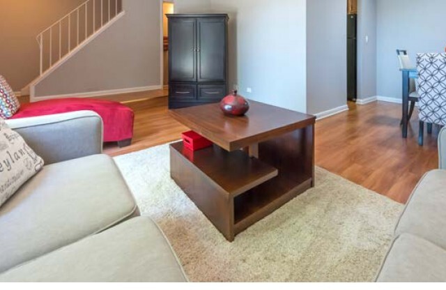 Elegant Living Room | Woodridge Apartments | The Townhomes at Highcrest