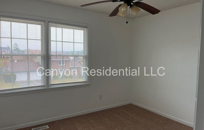 3 beds, 2.5 baths, $1,850