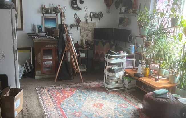Studio, 1 bath, $995, Unit 6