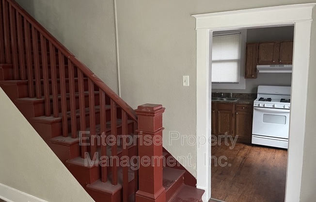 2 beds, 1 bath, $1,150