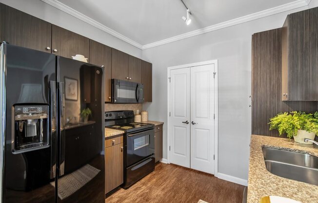 Welcome to Cypress River Apartments in Ladson