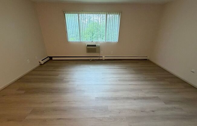 113 S Platten St