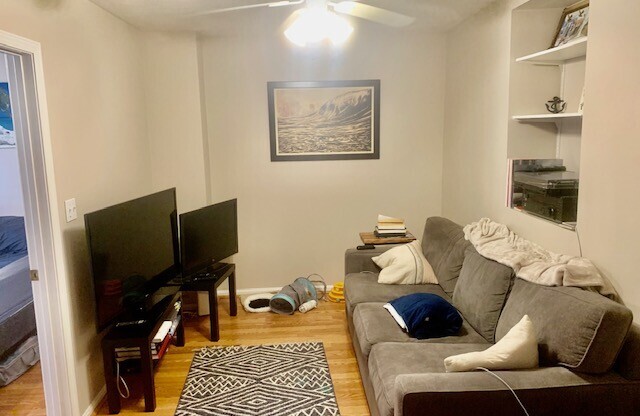 2 BALDWIN PL