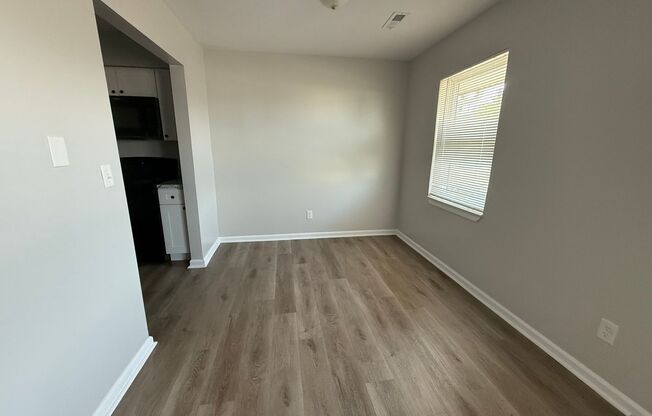 2 beds, 1 bath, 920 sqft, $910, Unit 4956 Tippecanoe