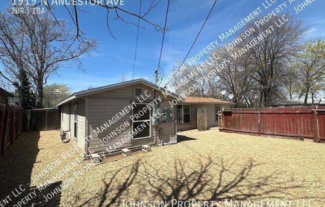1919 N ANCESTOR AVE