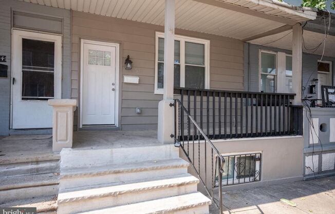 Large 3 bedroom with powder room on 1st fl