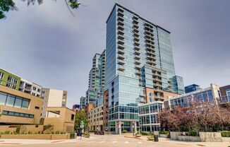 INCREDIBLE Riverfront Park Condo- 1BD/1BA AVAILABLE 5/15!