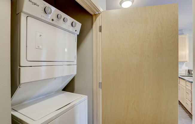 1 bed, 1 bath, 592 sqft, $1,760, Unit 302