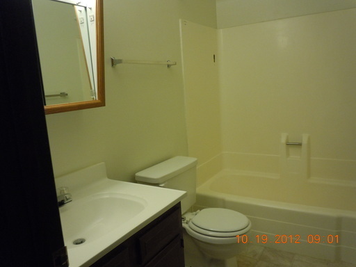 2 beds, 1 bath, $545, Unit 6B