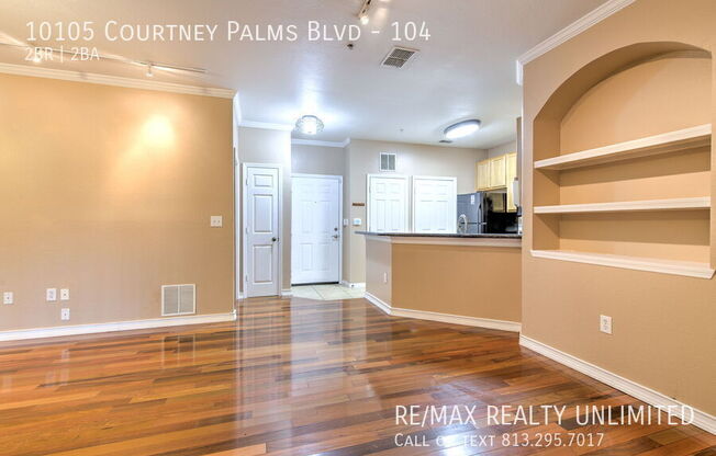 10105 COURTNEY PALMS BLVD