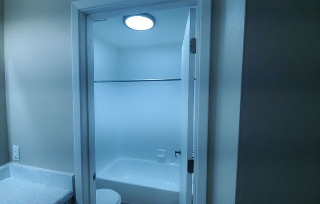 1 bed, 1 bath, 661 sqft, $1,025