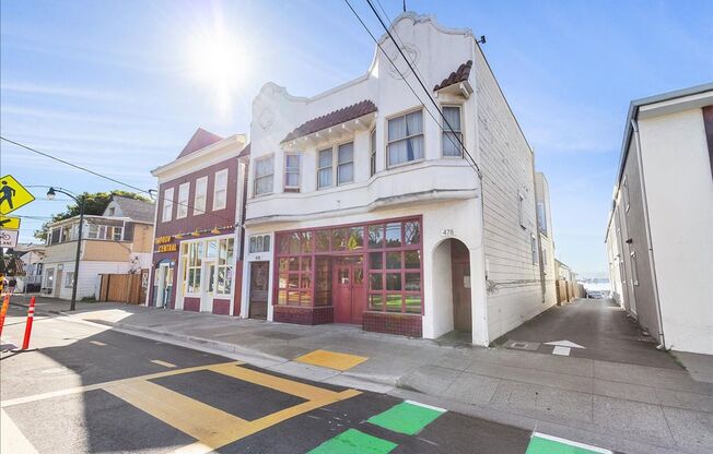 478 Central Ave #B - 1 Bedroom | 1 Bath | Upper unit