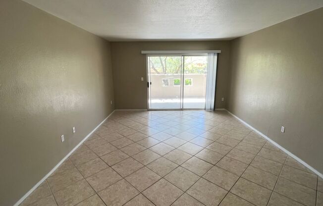 1 bed, 1 bath, $1,200